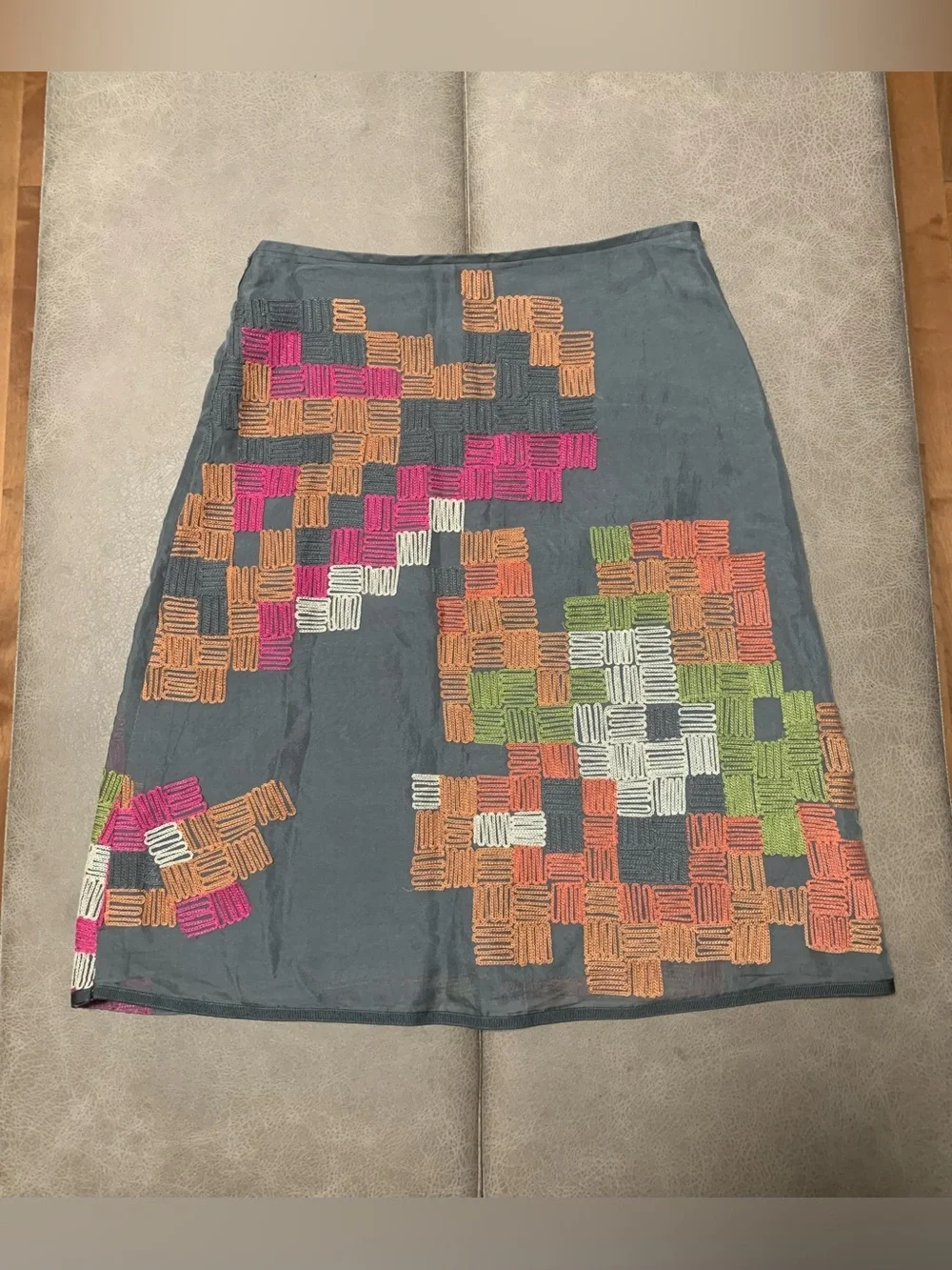 Vintage Sigrid Olsen Womens Gray Silk Geo Embroidered Skirt Size 4